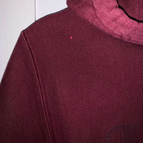 Burgundy Champion sweater - Picture 2 of 3